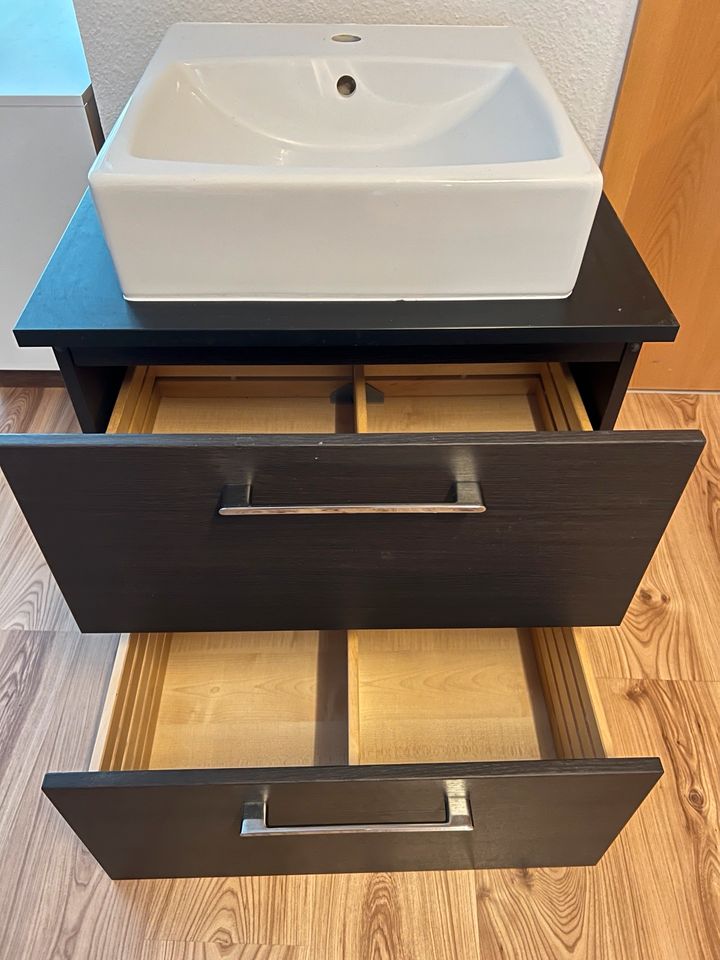 Bad Möbel Waschtisch Spiegelschrank in Rastatt