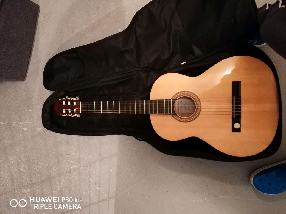 Gitarre zu verkaufen in Planegg