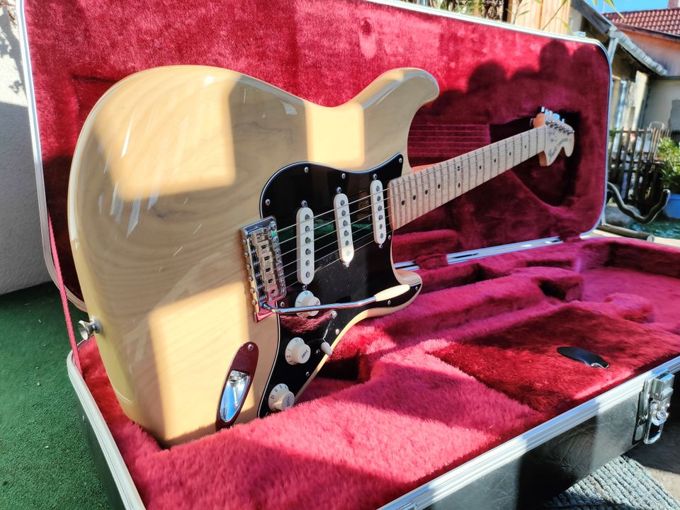 Fender FSR American Special Stratocaster USA in Heiligenhaus