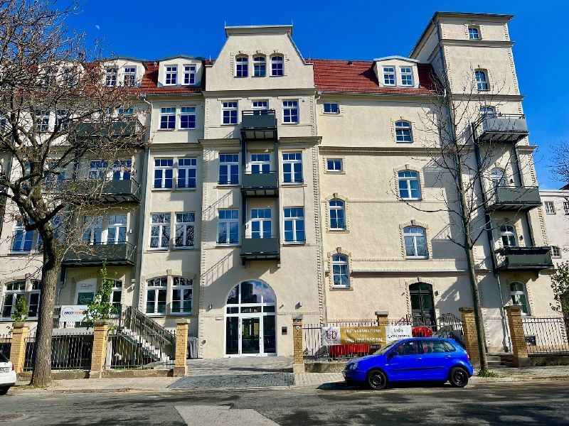 BELIEBTES STRIESEN -  MODERNES WOHNEN MIT EINBAUKÜCHE IM SANIERTEN ALTBAU in Dresden