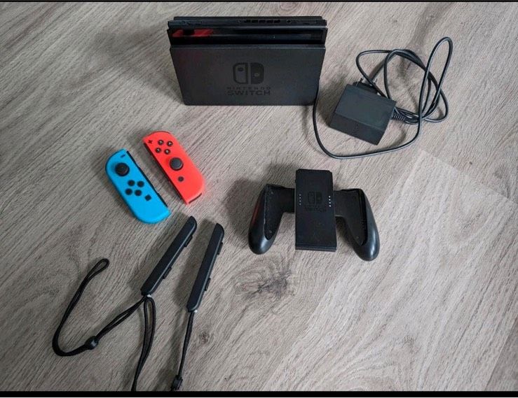 Nintendo Switch + 1 Spiel in Coburg