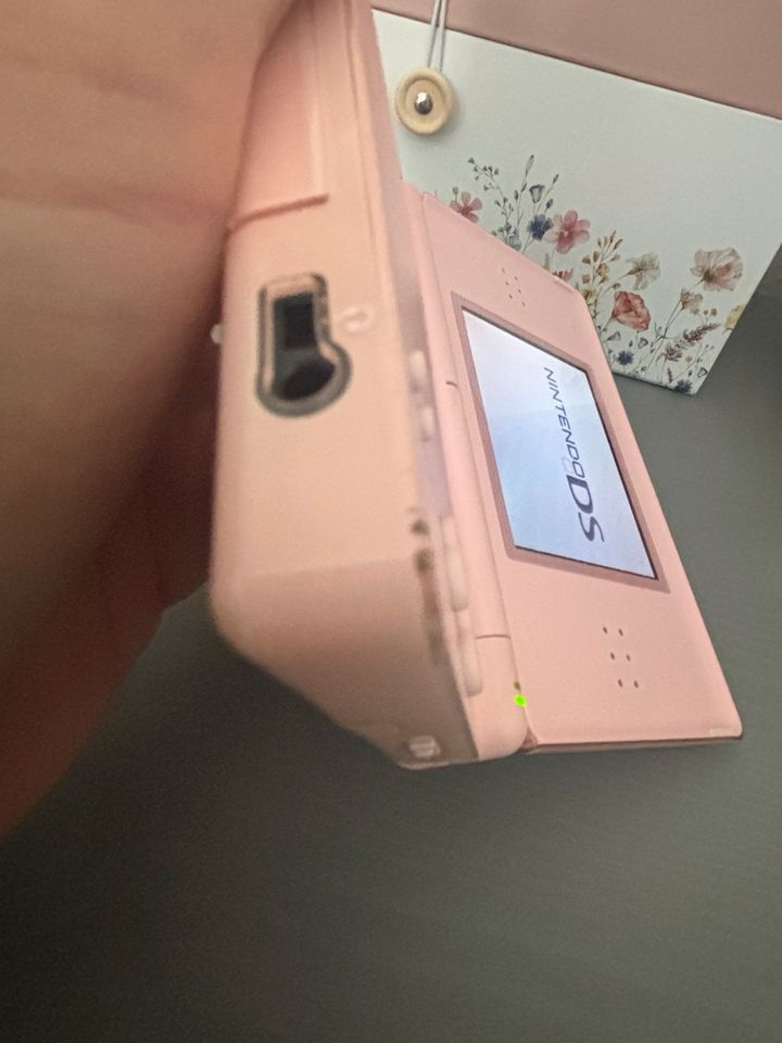 Nintendo DS Lite rosa in Kiel