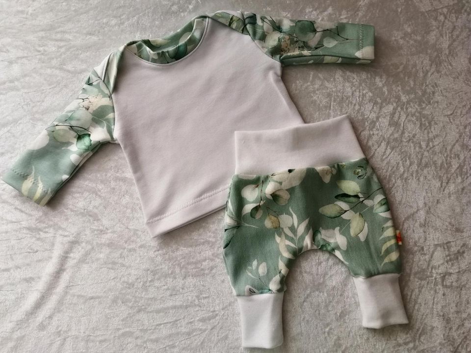 Baby Pulli mit Hose, Frühchen und Rebornbaby, Handmade, Gr 44/46 in Großenwiehe