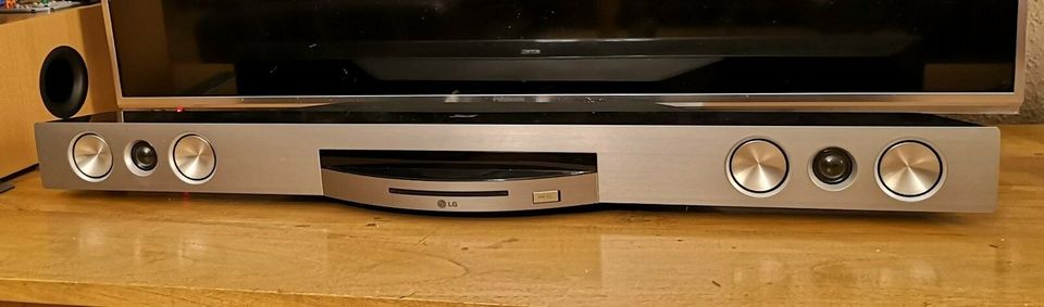 LG HLX56S Heimkino 3D Blu-ray, IPod-Dock Soundbar incl. Subwoofer in  Niedersachsen - Melle | Lautsprecher & Kopfhörer gebraucht kaufen | eBay  Kleinanzeigen ist jetzt Kleinanzeigen