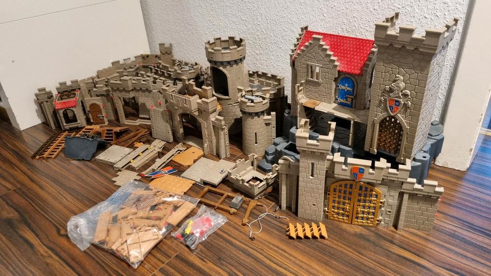 Playmobil Ritterburg 6000, 6001 + Erweiterung in Hannover - Südstadt-Bult |  Playmobil günstig kaufen, gebraucht oder neu | eBay Kleinanzeigen ist jetzt  Kleinanzeigen