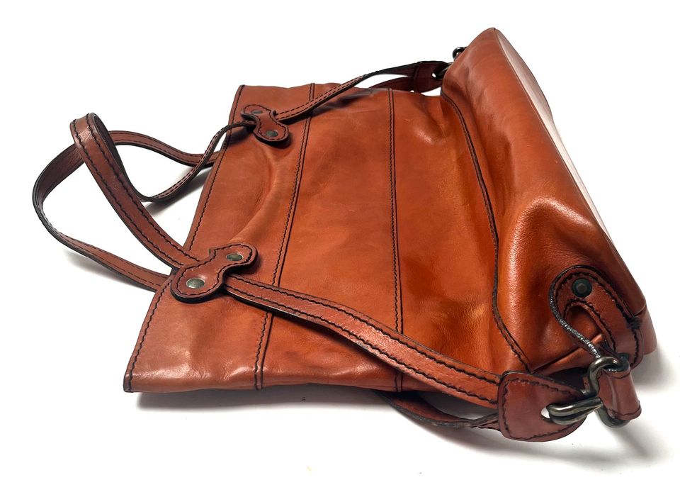 Leder Damen Handtasche Coruna in Schwarme