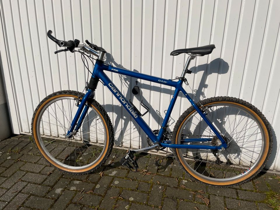 Cannondale F700 Mountainbike blau CAD2 26 Zoll MTB in Ratingen