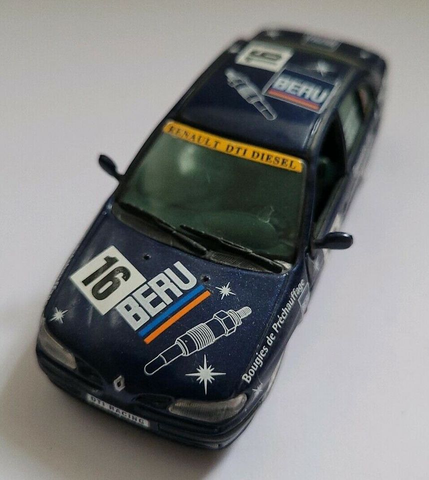 Renault Megane 1:43 Sondermodell in Rieden