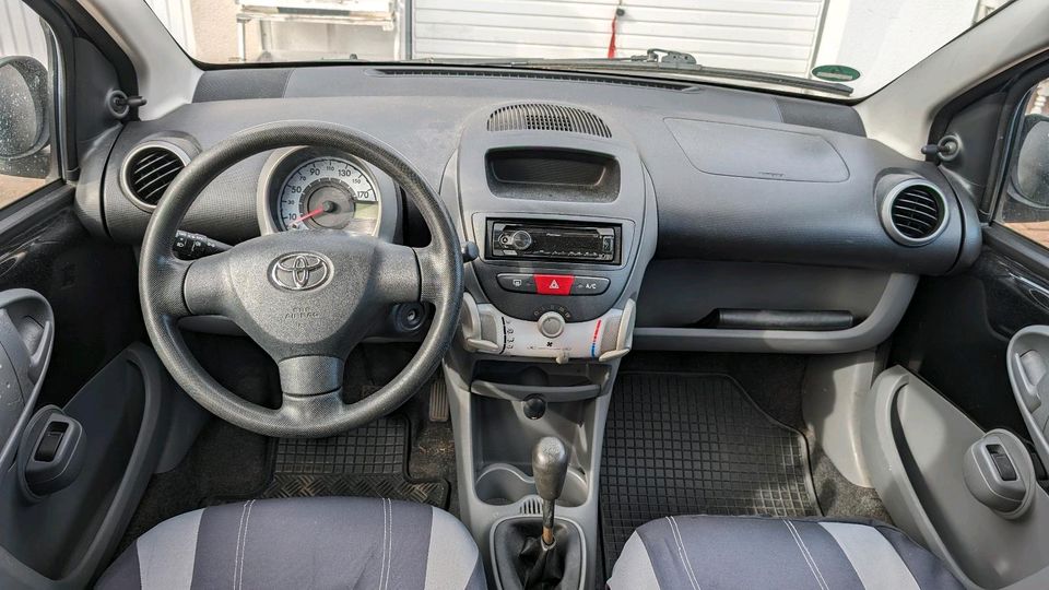 Toyota Aygo mit TÜV 03/2025 in Cottbus