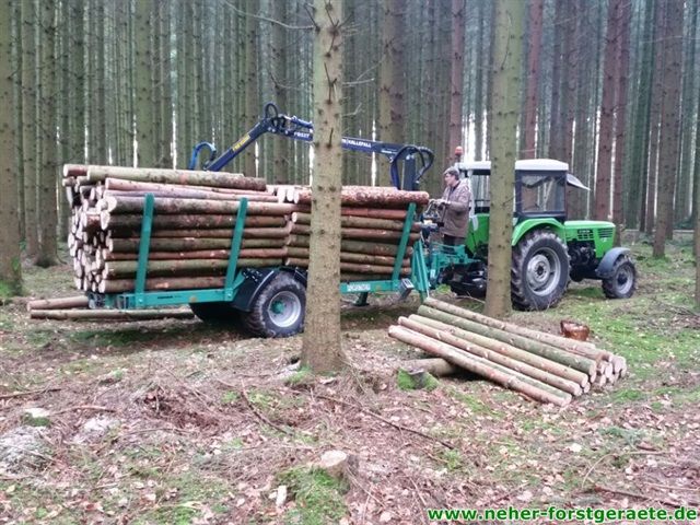 7to Rückewagen Forstanhänger Forstner F6 mit 5,1m Forstkran (TÜV) in Wolpertswende