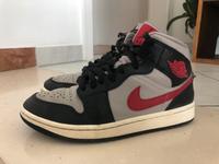 Nike Air Jordan 1 Mid wmns 1 Gr. 38,5 Bayern - Olching Vorschau
