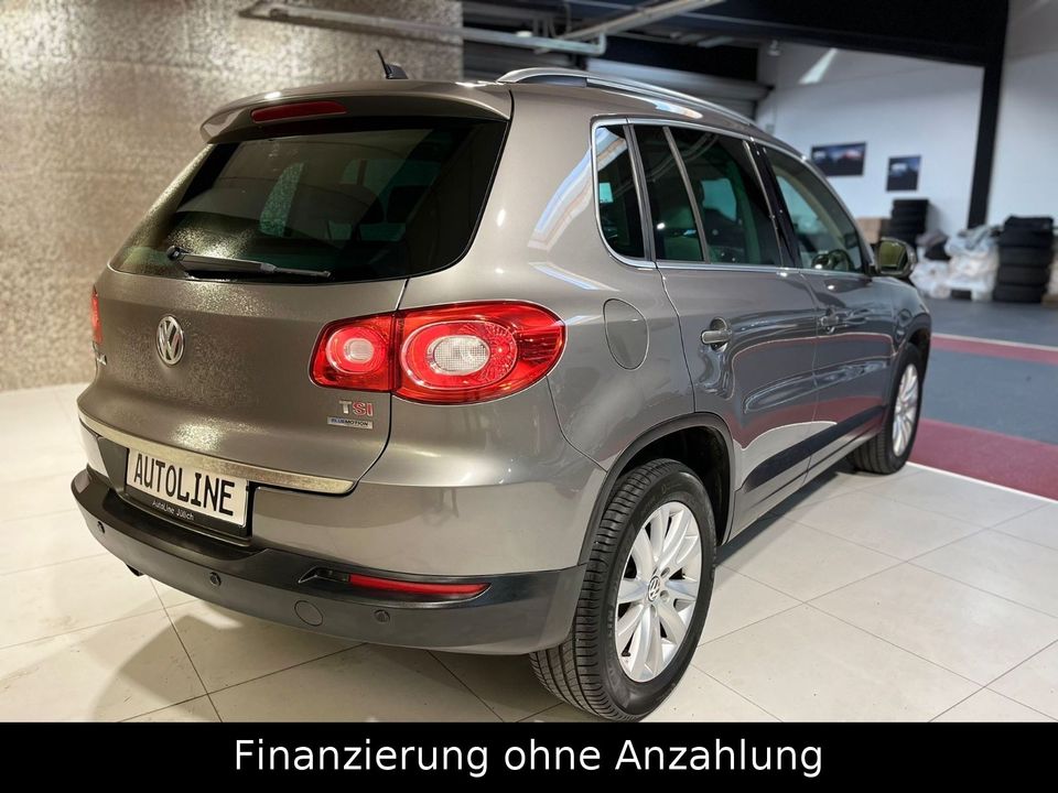 Volkswagen Tiguan Sport & Style BMT *Pano*AHK*Navi*Leder in Jülich