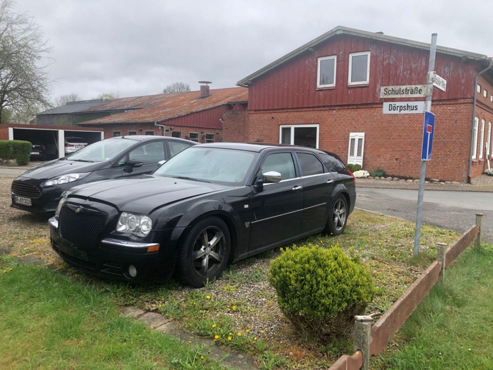 Abbildung des Autos Chrysler 300C Touring 3.…