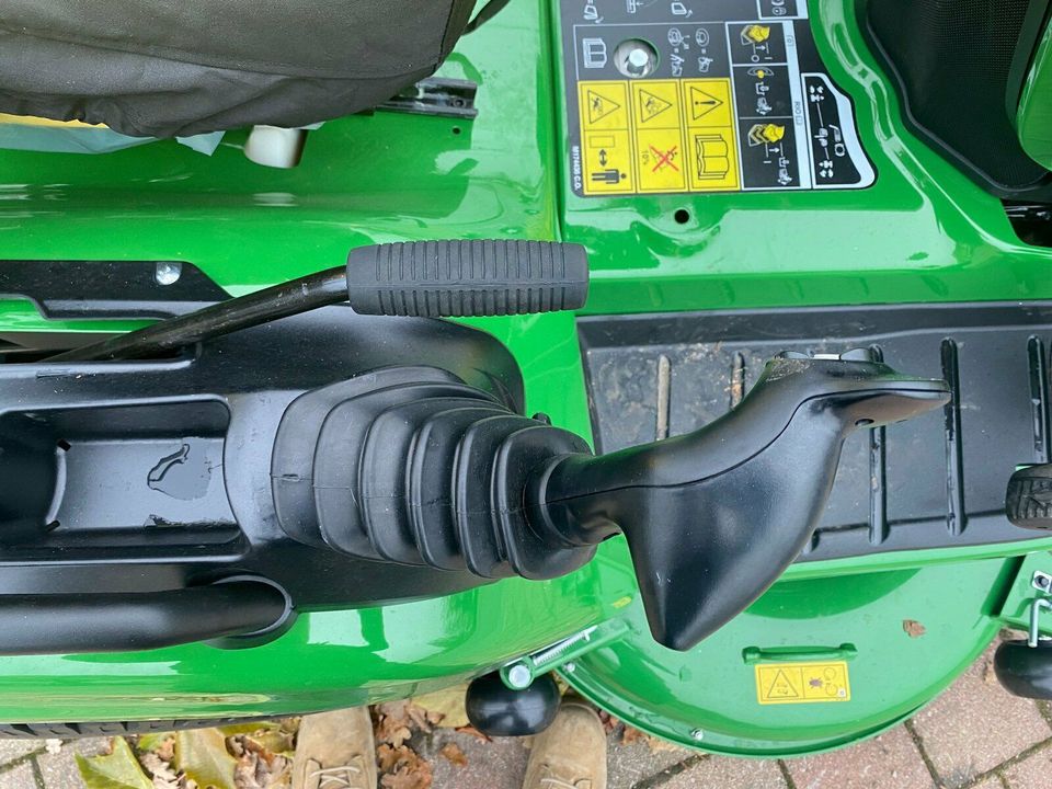 John Deere Rasentraktor X950R Bodenentleerung Diesel Hydrostat in Dorfen