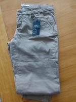 Neue Chino Hose Only beige in Gr.34/32 Bayern - Weilheim i.OB Vorschau