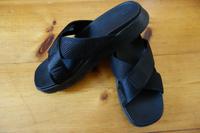 Plateau Pantoletten UGG Emily schwarz Gr. 41 Dresden - Loschwitz Vorschau
