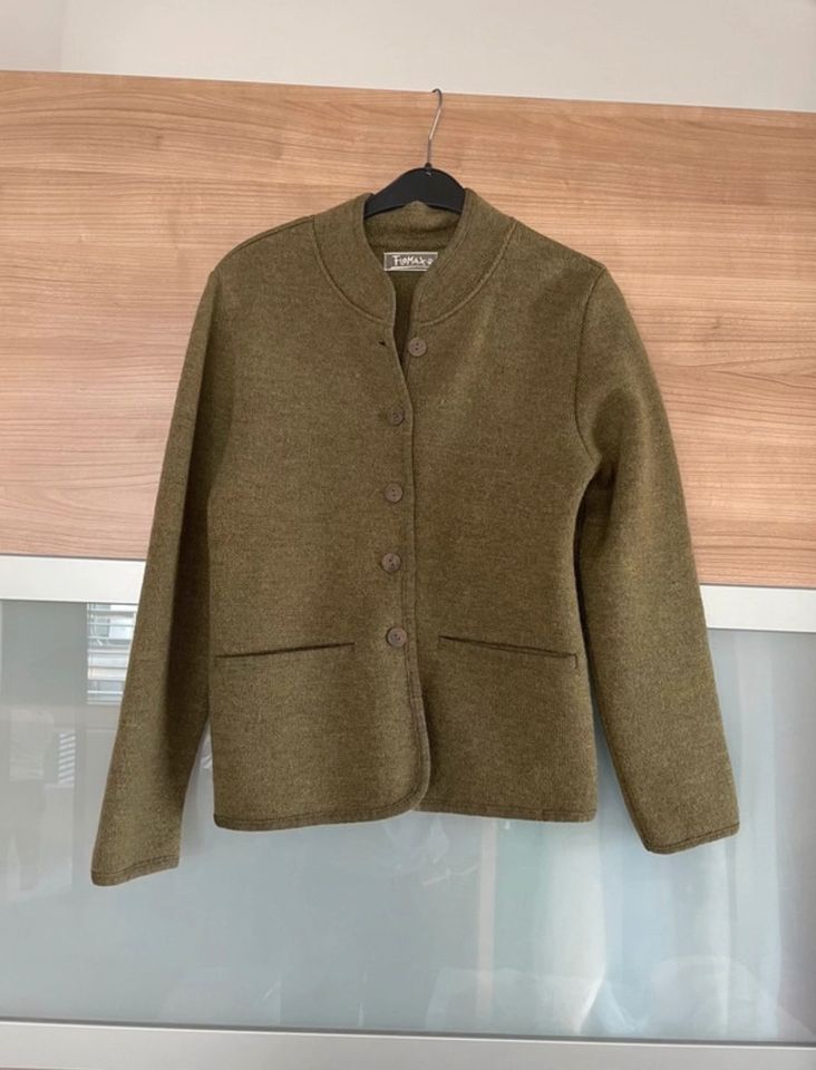 FloMax 100 % Schurwolle Blazer Janker Jacke Khaki NEU Gr. XS in Münsingen