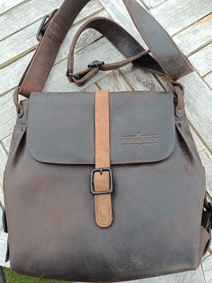 Handtasche zum Umhängen, robustes Leder dunkelbraun in Herrieden