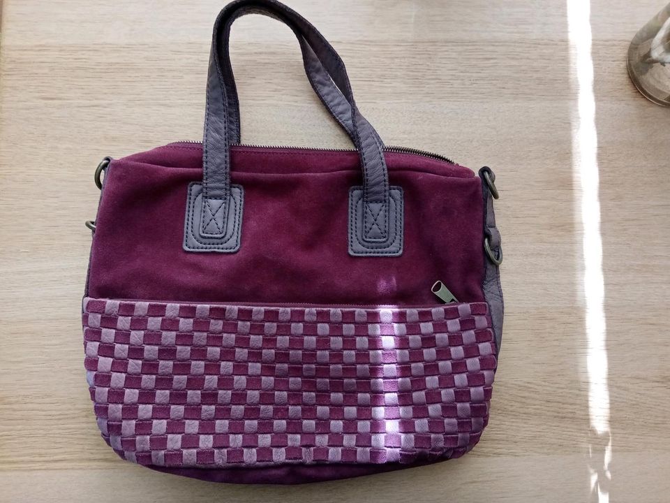 Liebeskind Berlin Handtasche Damen Brombeerfarben lila Voll Leder in Soest