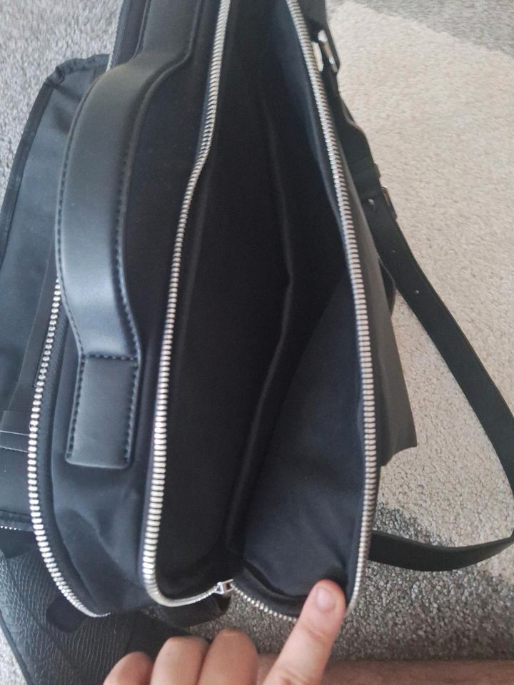 Calvin Klein Damen Handtasche/ Rucksack in Traunreut