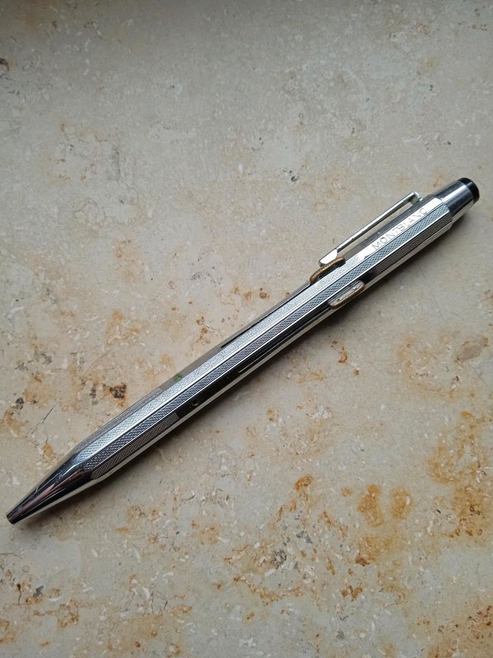 Montblanc 4-farb Stift, Chrome, funktioniert, Kugelschreiber in Vellmar