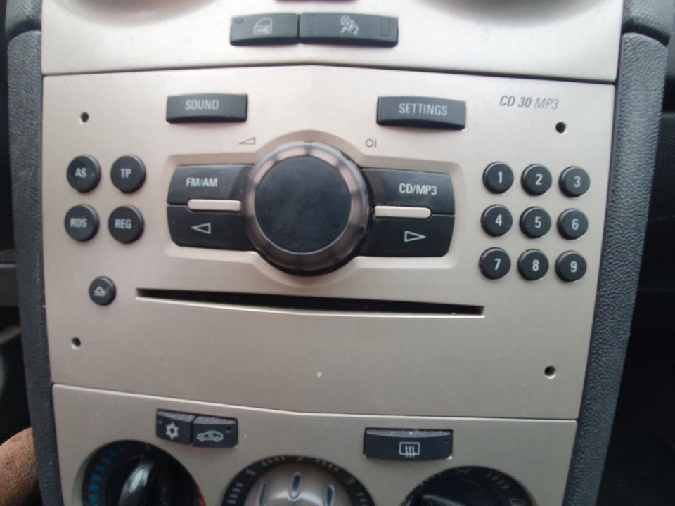 Opel Corsa D Radio/CD MP3 Bj.2007 in Bremervörde