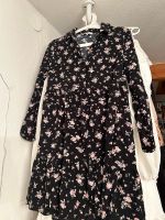 Schwarzes Kleid mit Blumen Baden-Württemberg - Ravensburg Vorschau