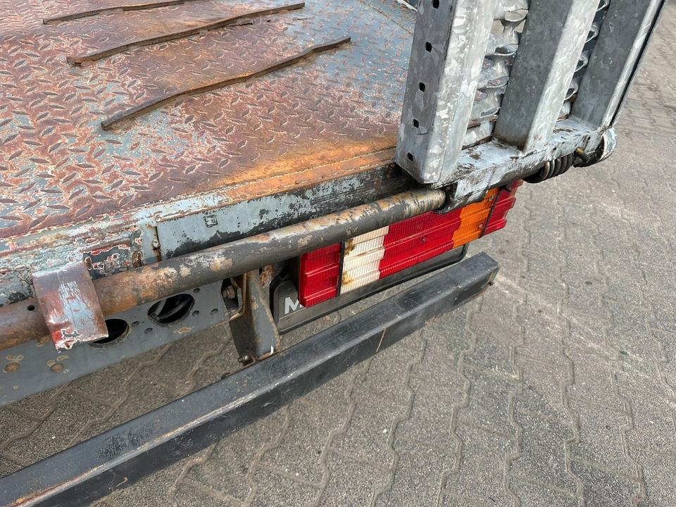 Mercedes-Benz 811*Kran*Rampen*TÜV*1.Hand*Reifen neu*Rostfrei in Großschirma