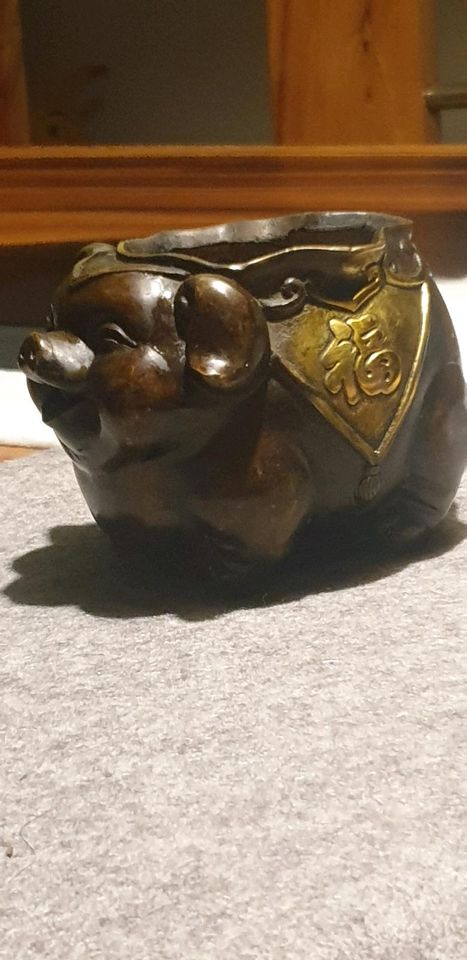 Antik Bronze China chinesisches Glücksschwein in Bochum