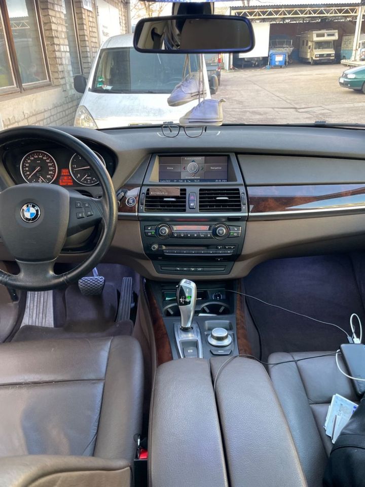 BMW X5 3.0d - erst 68.000km in Berlin