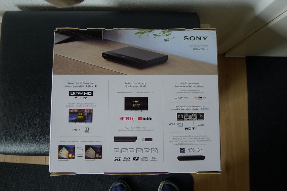 Sony UBP-X700M Region Free Ultra HD Blu-ray Player in Oberhonnefeld-Gierend