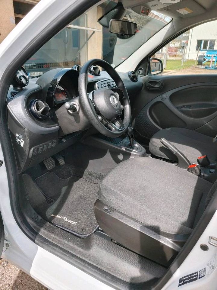 Smart forfour EQ 82PS, Schnelllader 22KW Sitzheizung in Wallhausen