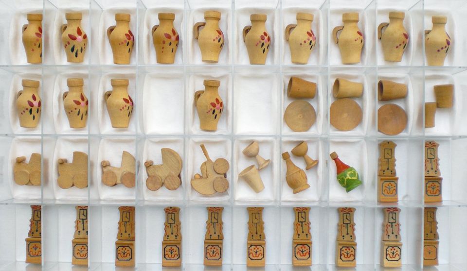 GESUCHT! Miniaturen Kleine Sachen Nippes aus Holz f. Setzkasten in Niederschopfheim