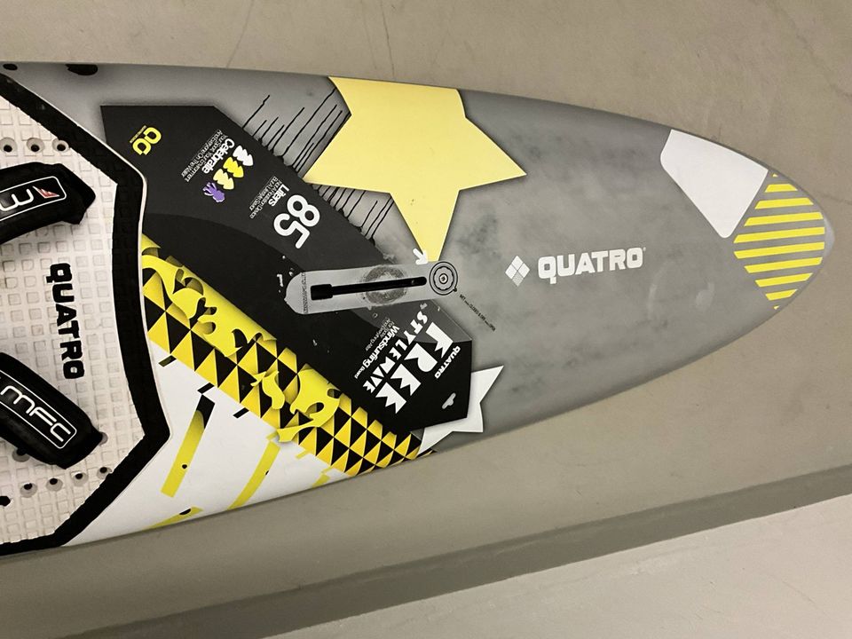 Windsurfboard Quatro FreestyleWave 85L in Hamburg