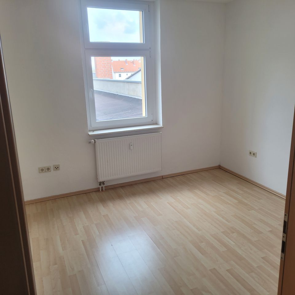 Schöner wohnen in Köthen - 2-Raum-Wohnung mit Balkon in Köthen (Anhalt)