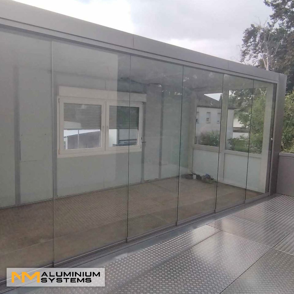 Glasschiebewand Glasschiebetür Glaswand Windschutz 4,5 m x 2,3 m in Nauheim