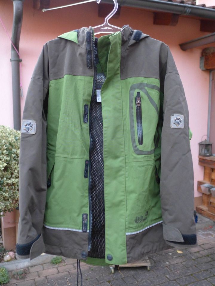 Jacke Übergangsjacke Jack Wolfskin Gr. 128 in Wilhermsdorf