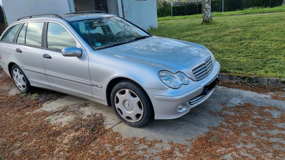 Mercedes C180 in Reute im Breisgau