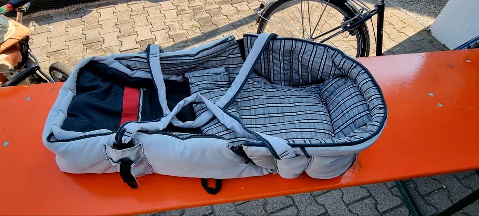 Hartan Kinderwagen/Buggy/ Zweitwagen/ Omawagen in Adelsdorf