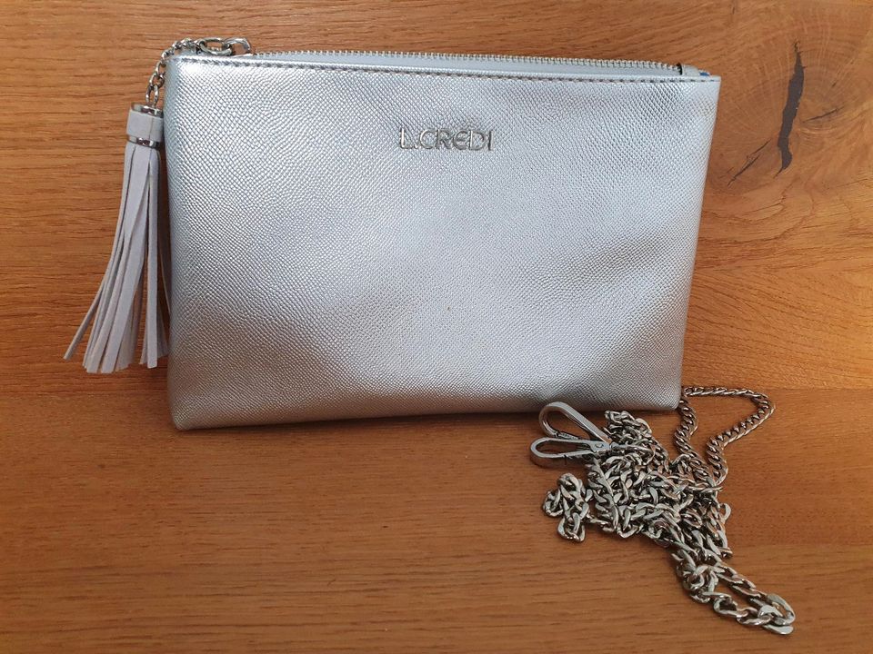 L.Credi Clutch Handtasche Silber metallic neuwertig in Reichertshofen