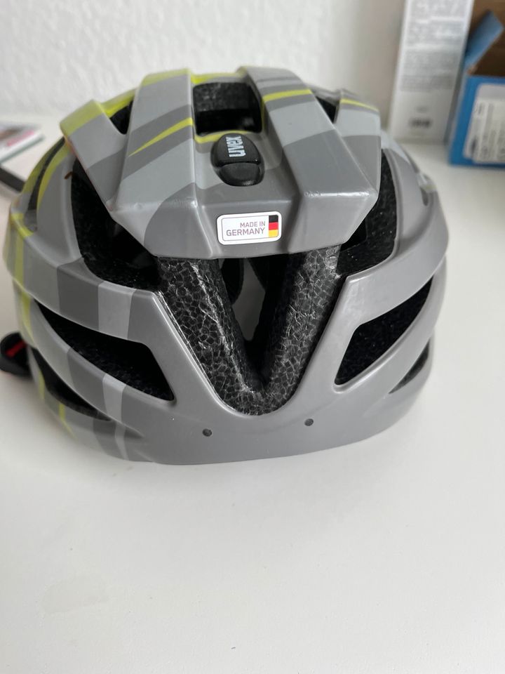 UVEX Fahrradhelm 52-57cm in Flörsheim am Main