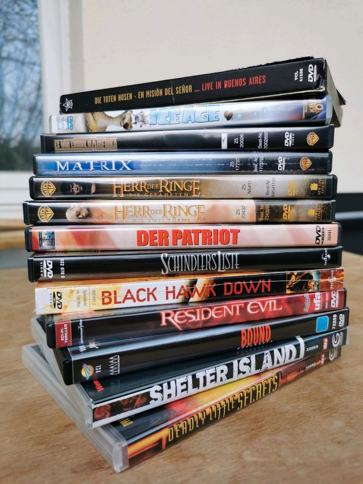 DVD-Sammlung,Filme,sehr gut - neu,Toten Hosen,Matrix,Ice Age,etc. in Leipzig