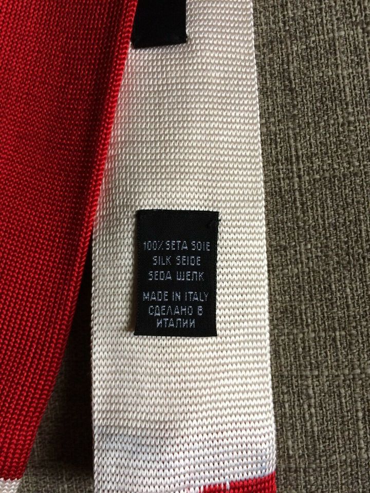HUGO BOSS Krawatte 100 % Seide exklusiv rot in Berlin
