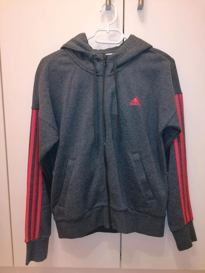 Adidas Sweatjacke Größe: 34-36 *neu* in Koblenz