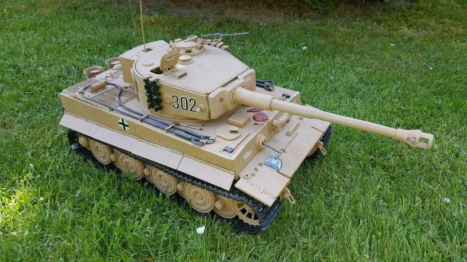 Hachette Panzer "Tiger" gebaut -  Wehrmacht 1:16 in Ursensollen