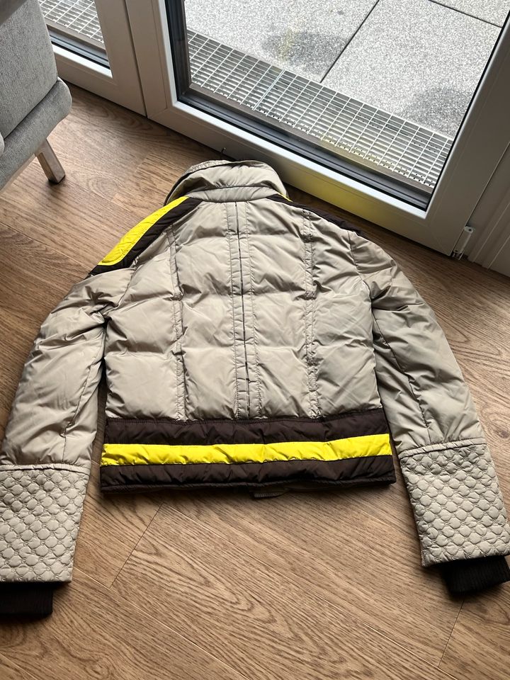 Gucci Daunenjacke in Berlin