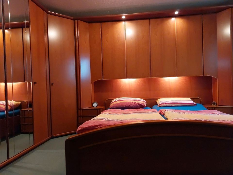 Schlafzimmer für selbstabholer in Kirsche in Flensburg