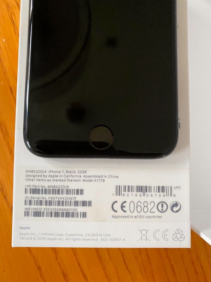 Apple IPhone 7 black, IPod Nano 8 GB in München