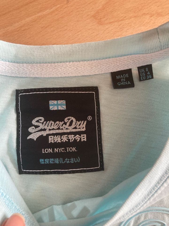 Superdry T-Shirt Gr 36 S, blau in Rehburg-Loccum