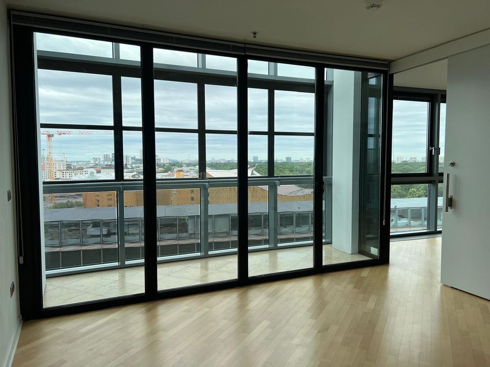 Penthouse in der 12. Etage im Sony Center zu vermieten in Berlin